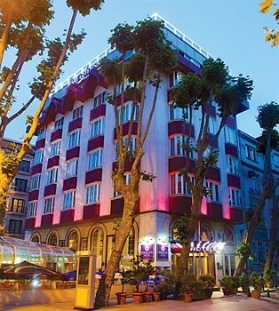 Pierre Loti Hotel 3*