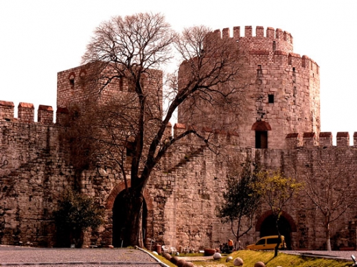 Крепость Йеди Куле